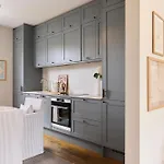 The Kilburn Arms Crib - Chic 2Bdr House With Study Room