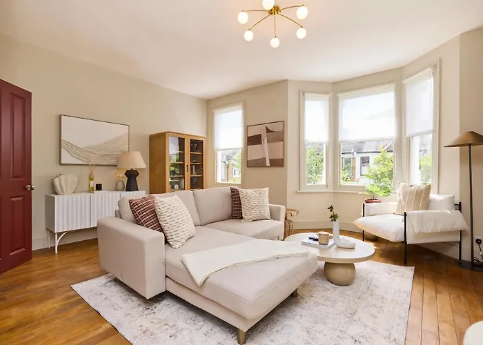 The Kilburn Arms Crib - Chic 2Bdr House With Study Room